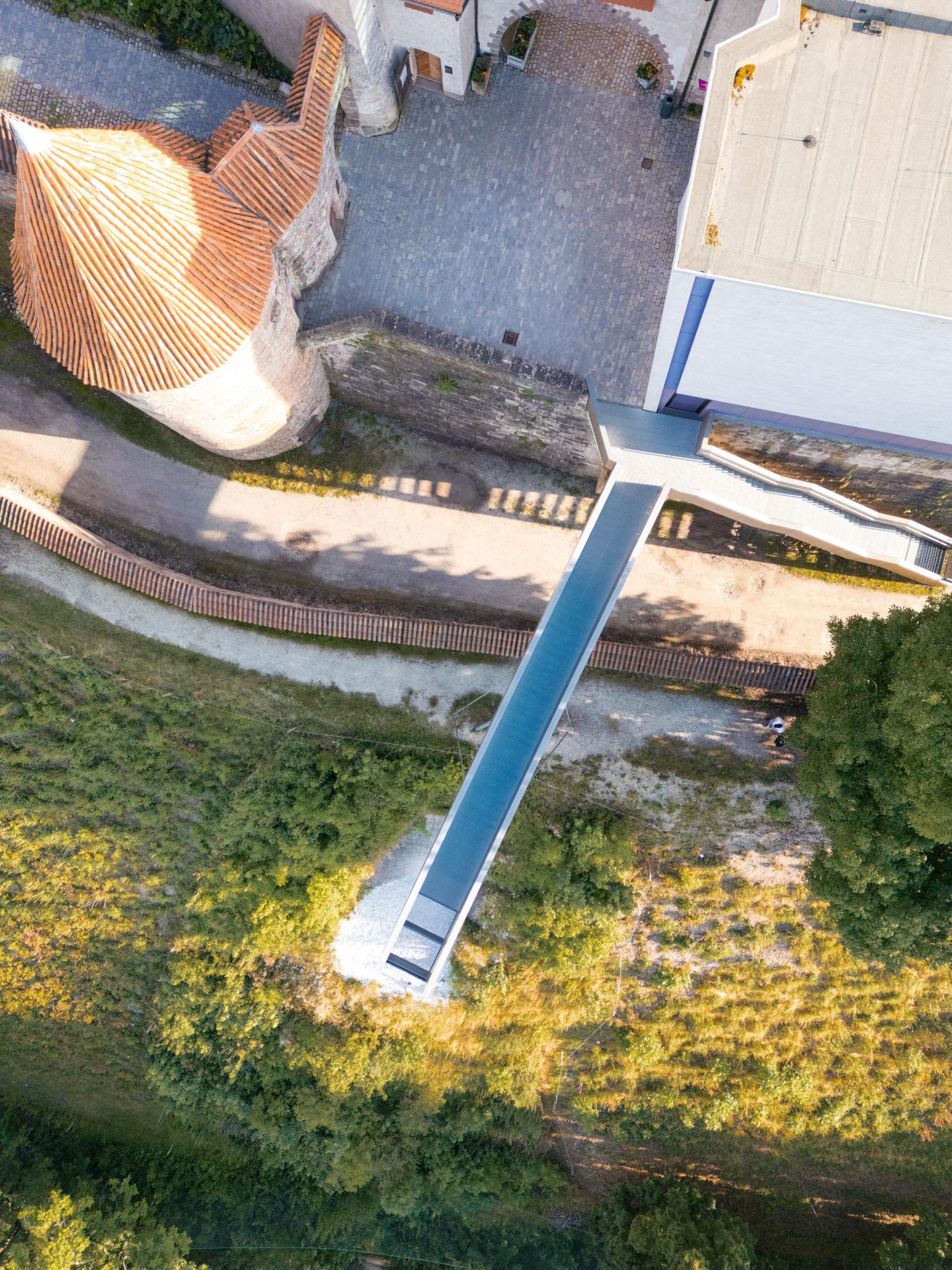 Skywalk an der Außenmauer Leuchtenburg bei Kahla