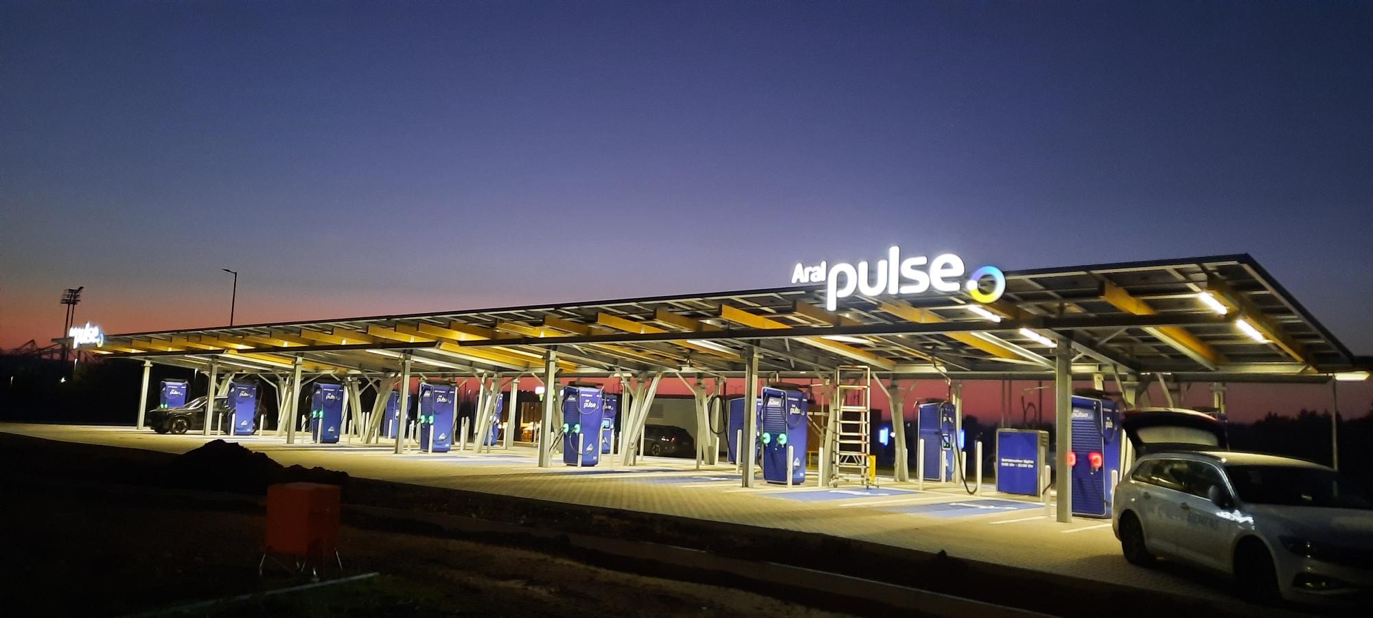 ARAL E-Ladepark Moenchengladbach